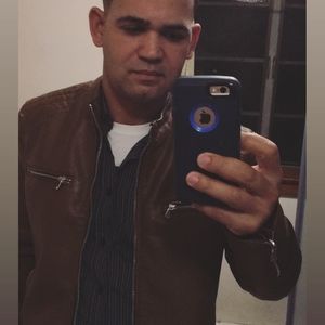 Meet your Posher, Gil